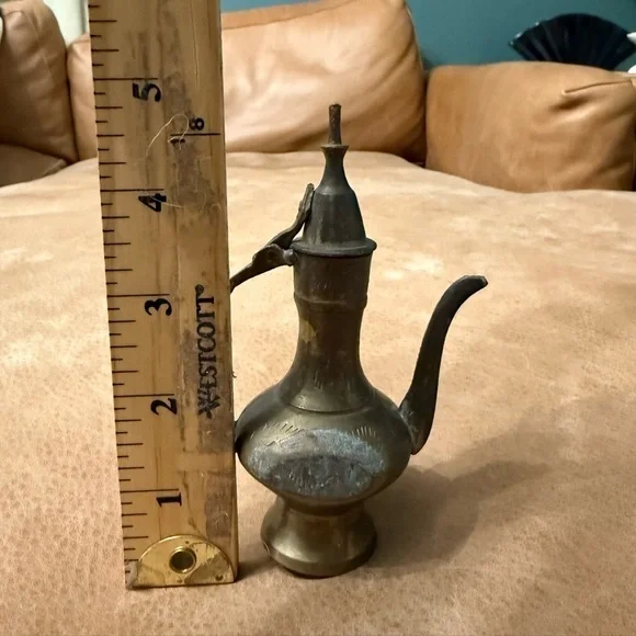 Vintage Etched Brass Mini Teapot/Coffee Pot With A Long Spout Ornate - Picture 4 of 6